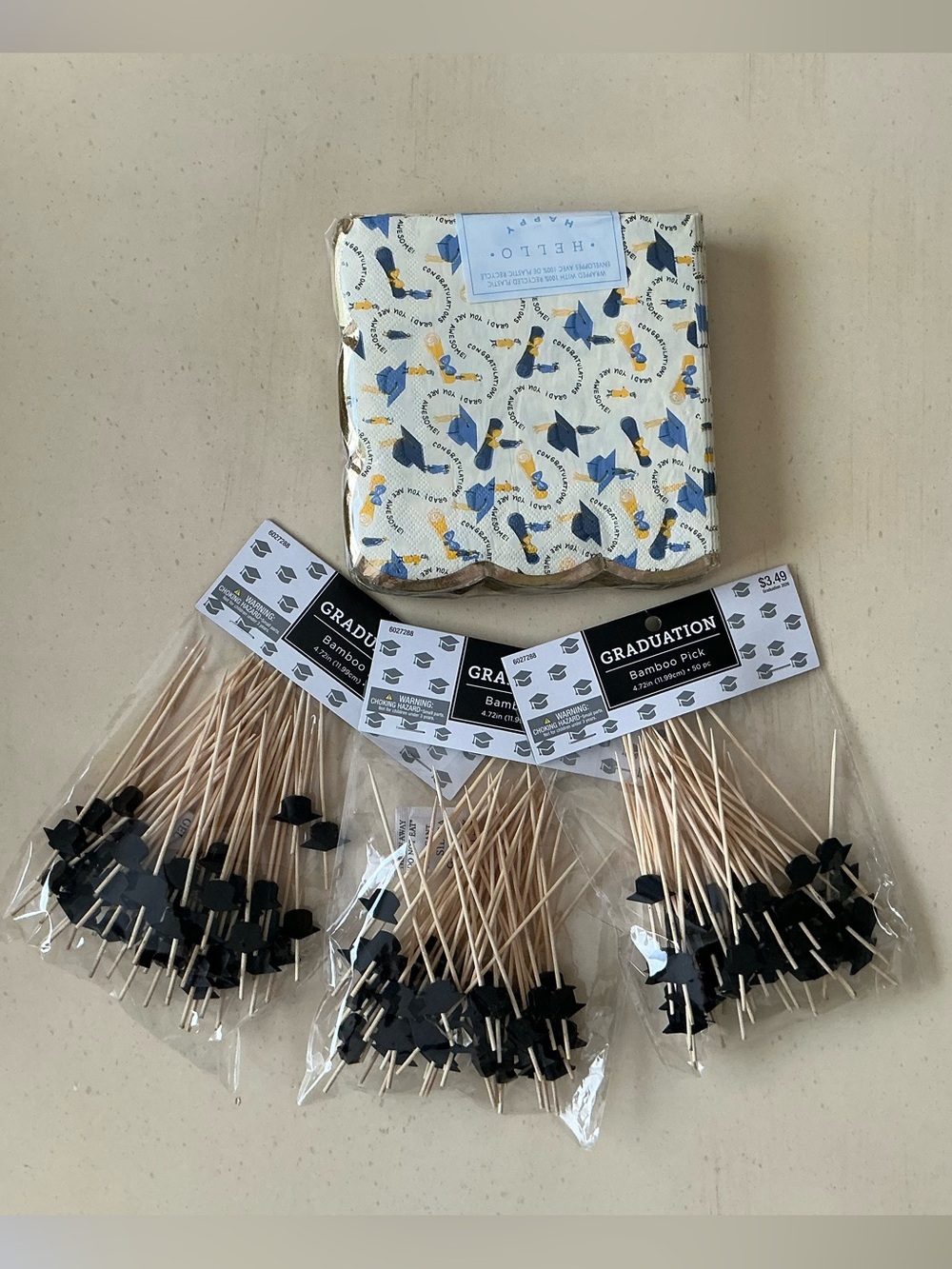 NWT Graduation Party Supplies - Food Picks & Napkins 🧑‍🎓 👩🏼‍🎓 👨‍🎓